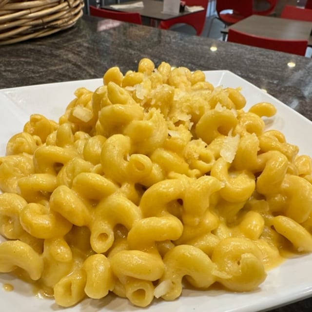 Mac & Cheeze.