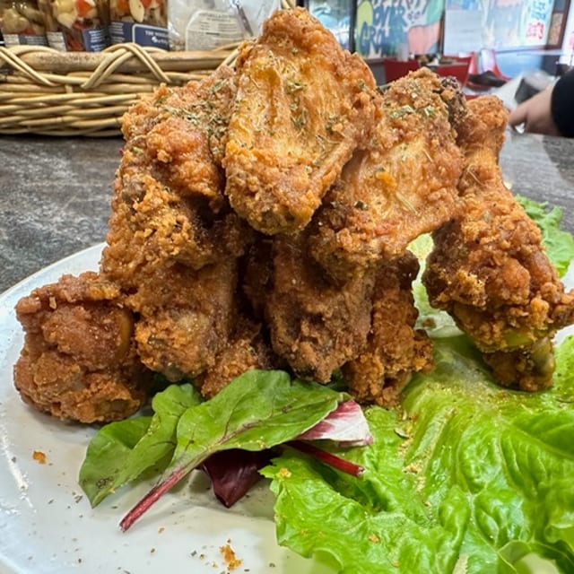 9 Piece Wings.